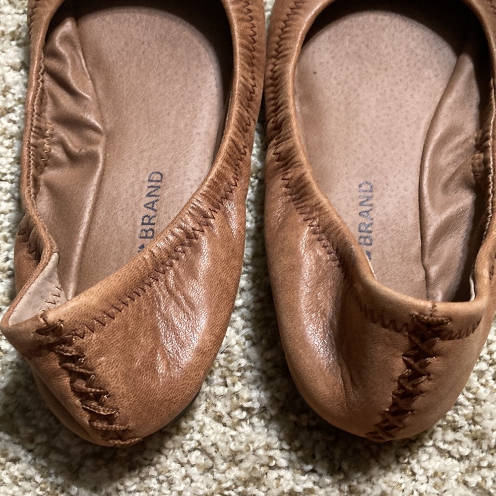 Brown flats - Picture 5 of 5